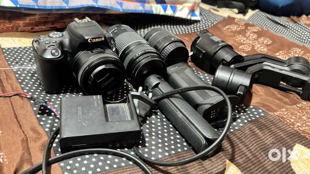 Canon 200D + 3 Lens + Ronin Gamble only 70k