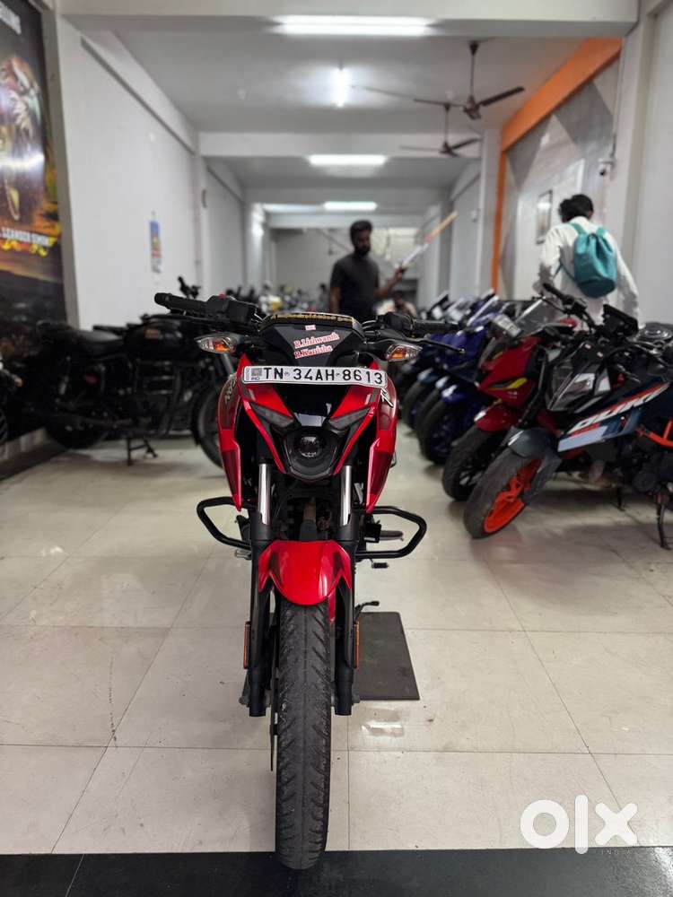 BAJAJ PULSAR N150 Red 2024