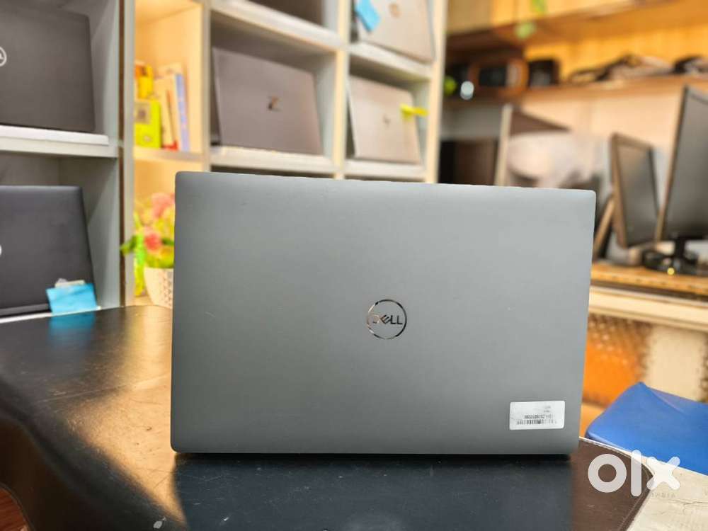 Dell Precision 5540 workstation(i7-9th/64gb/1tbssd/4k Res/touch/4gbNvi