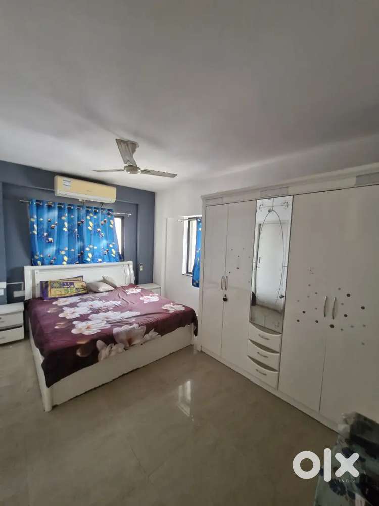 3bhk FULLY FURNISHED WITH PERSONAL TERRACE WITH RESNABLE RENT