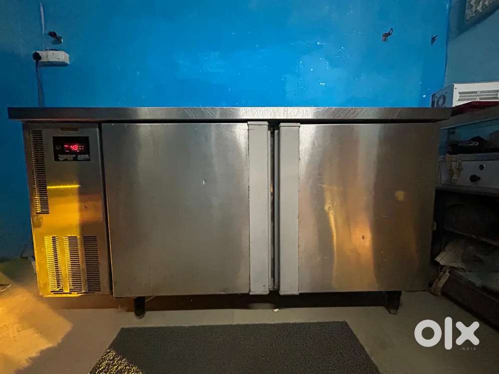 Table top deep freezer