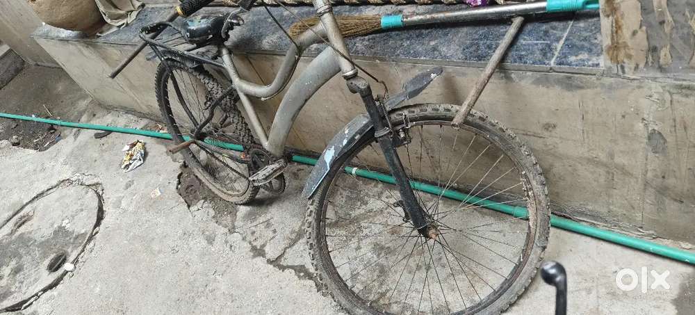 Cycle fully strong
