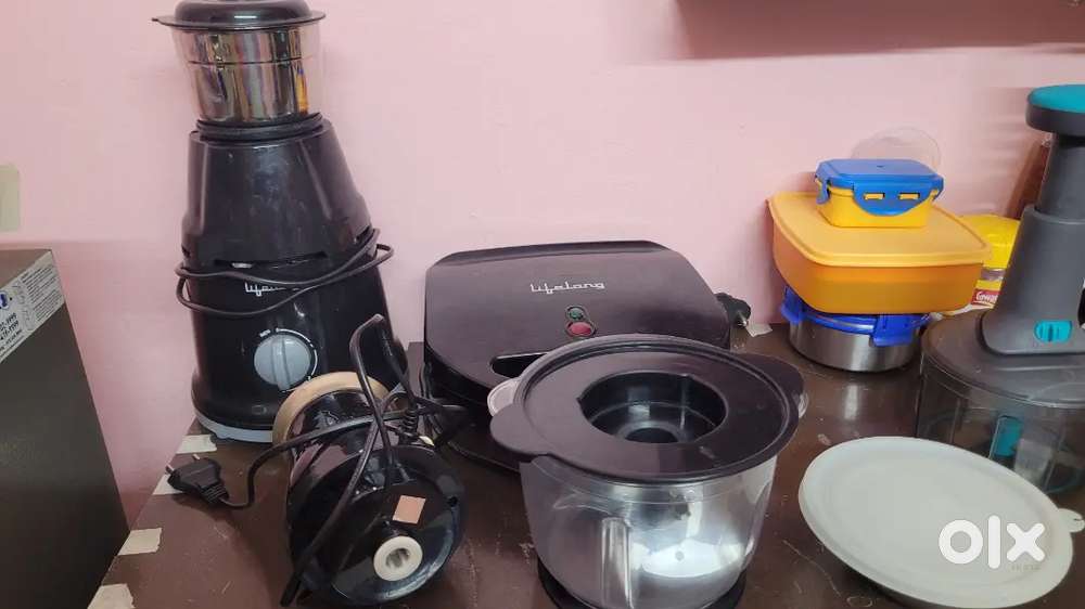 Selling kitchen aplliances & shoe wrack&2stool