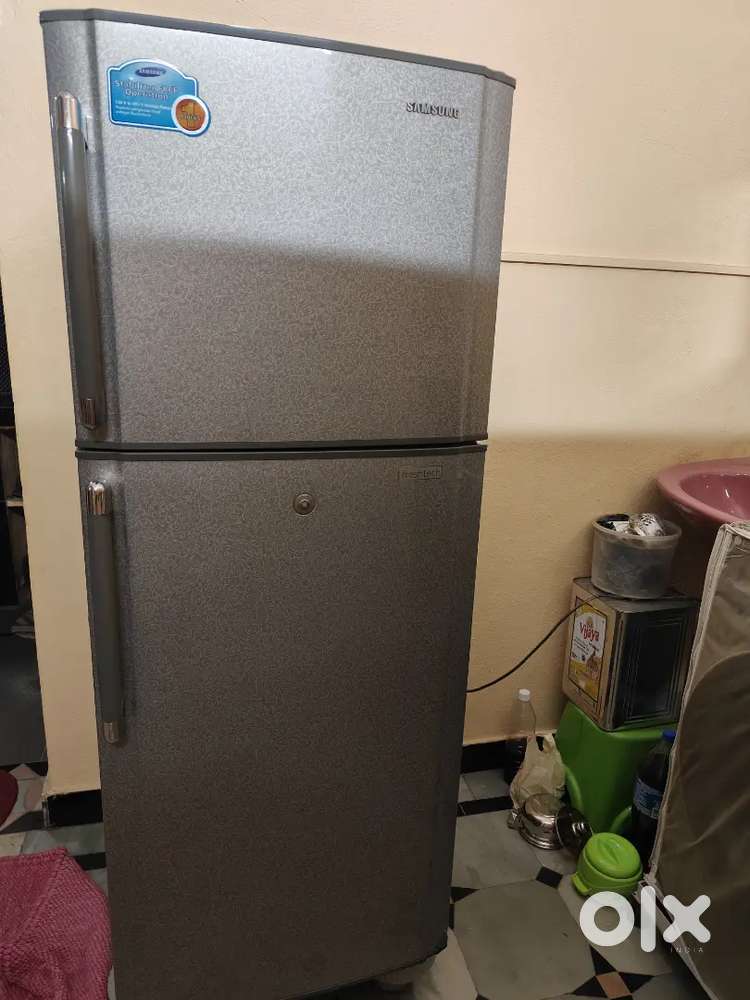 Samsung 216 liters fridge with excellent condition,