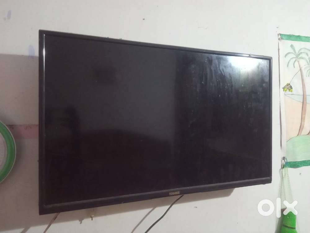LED: TOSHIBA..32 inch 2 year old
