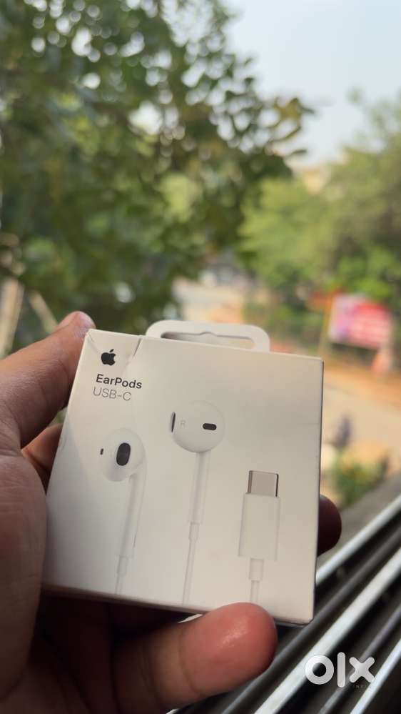 Apple Earpods, Brand New,purchased on 01-09-2025