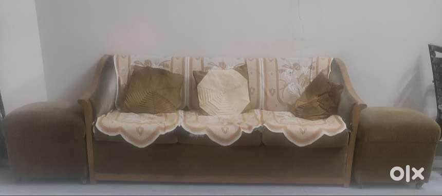 3-seater sofa + 2 side seats (Dark Brown / Velvet finish)