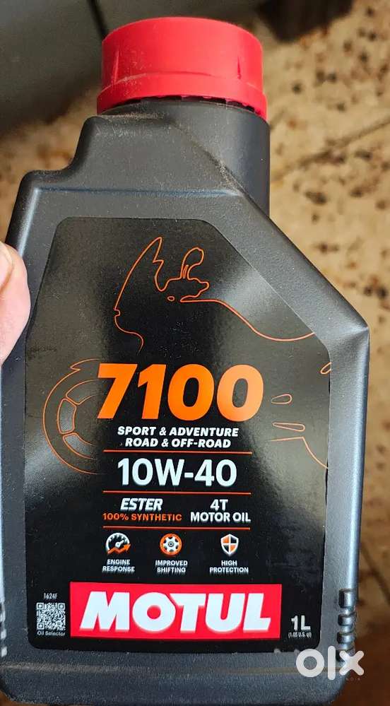 Motul 7100 10w40 Fully Synthetic engine oil