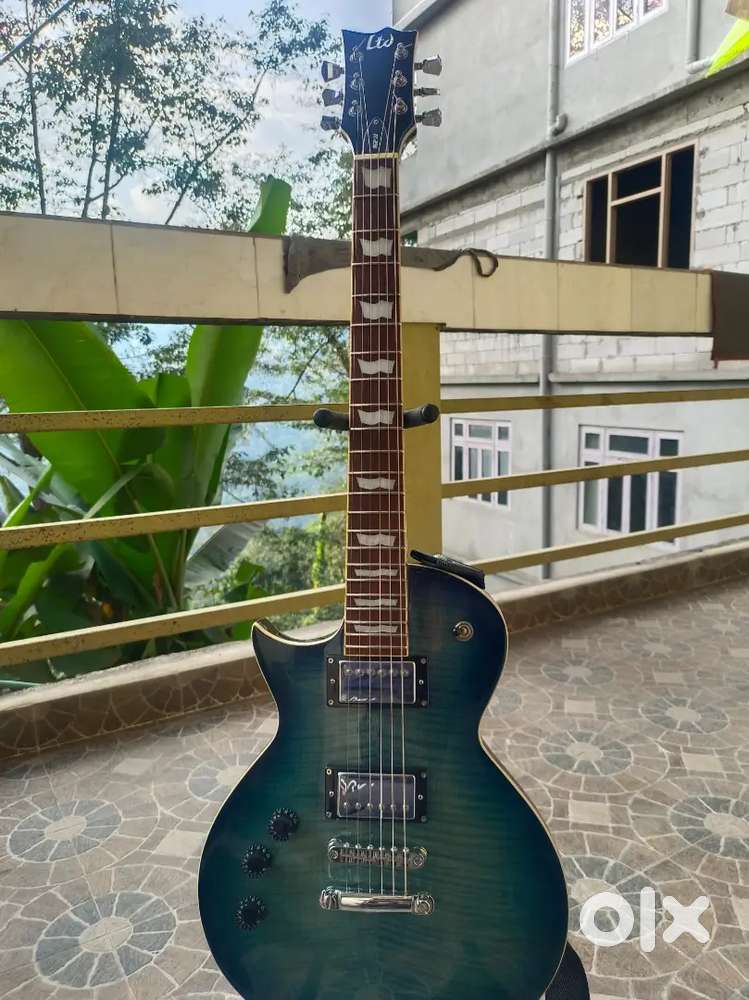 Left handed Electric Guitar