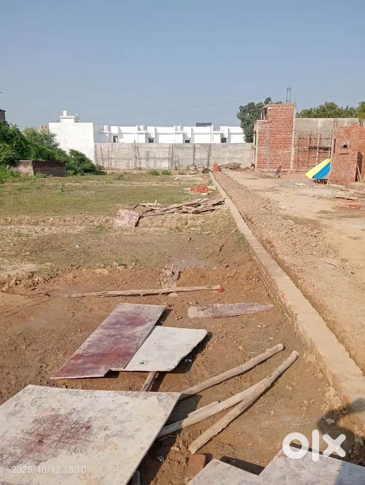 अब्दुल कलाम यूनिवर्सिटी के पास गेटेड सोसाइटी में प्लॉट उपलब्ध