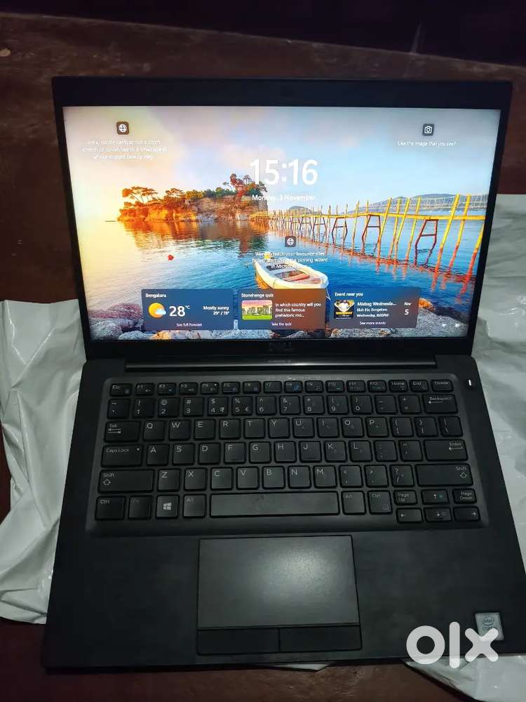 Laptop Dell latitude 7390 i5 8th  16gm ram storege 512gb