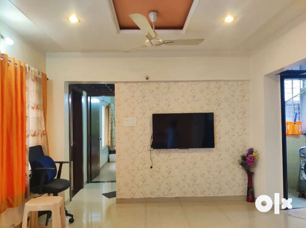 Fully Furnished 2 BHK flat available in Good Society @ Pimple Saudagar
