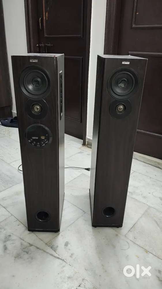 TOWER BLUETOOTH SPEAKERS 2