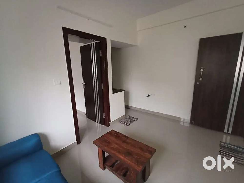 1 Room Available in 2bhk