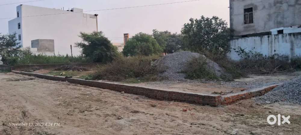 Plot in  nahar road jankipuram
