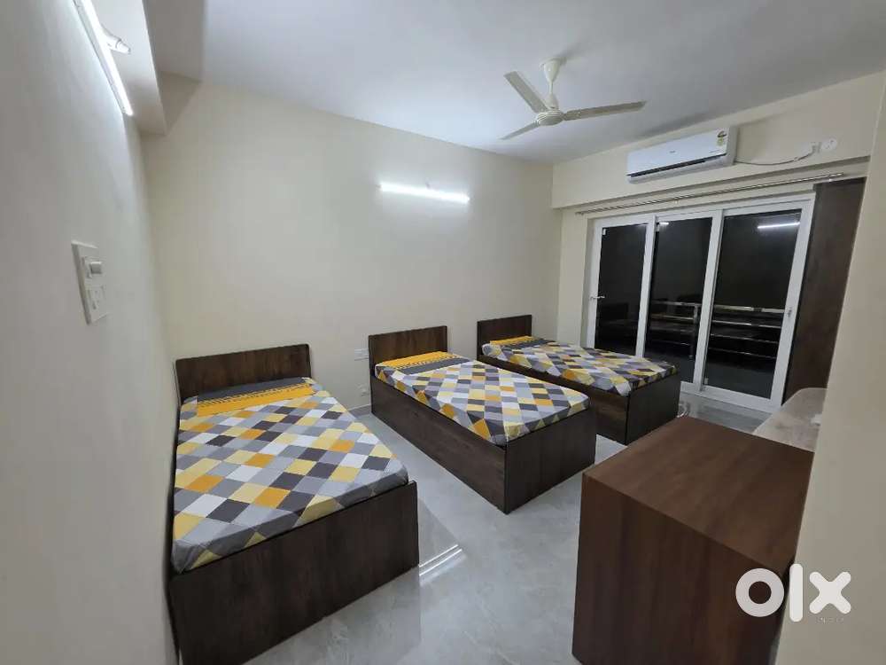 Luxury Girls PG Near Infocity & KIIT – Fully Furnished & Affordable
