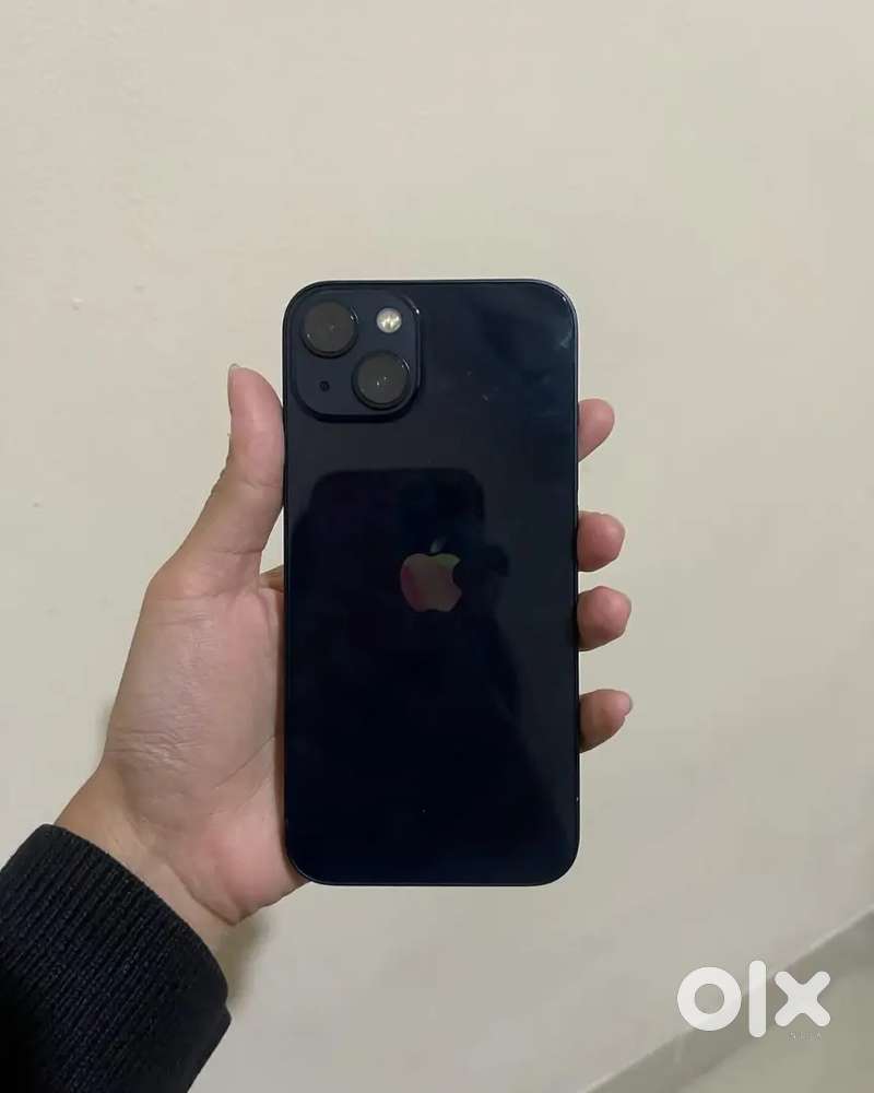 Selling my 5 month old iphone 13 with bill and Box.