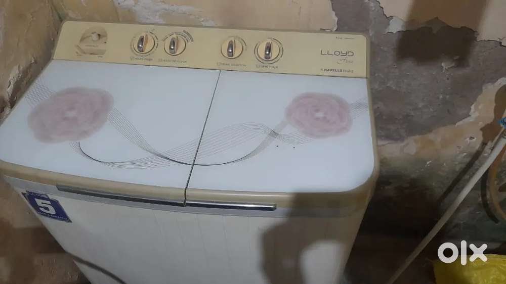 Lloyd Semi Automatic