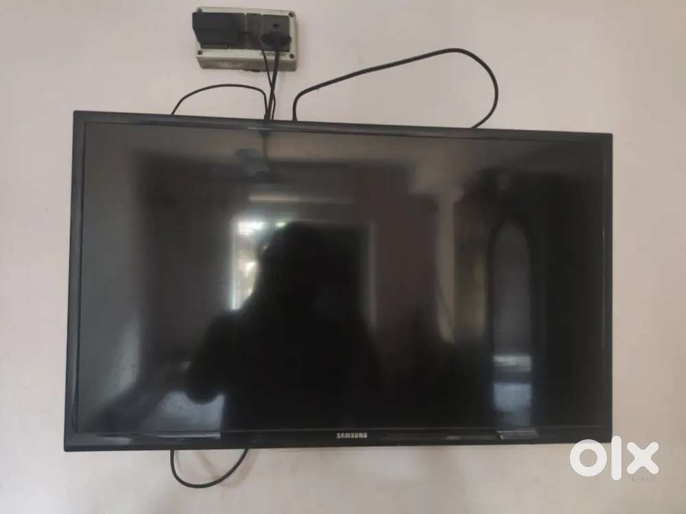 SAMSUNG LCD TV 32 Inch