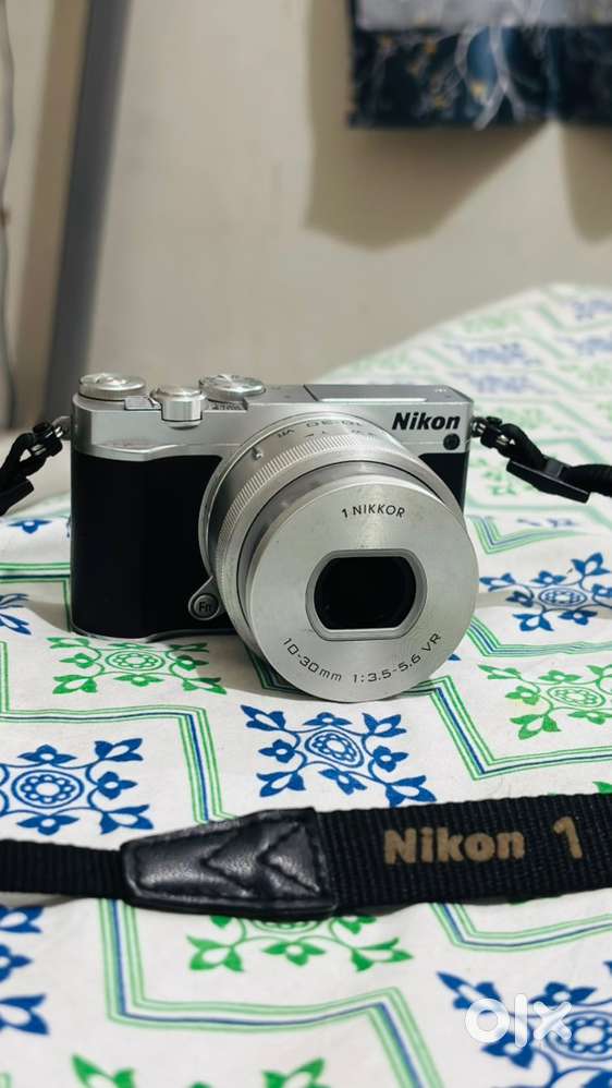 Nikon J5 Camera