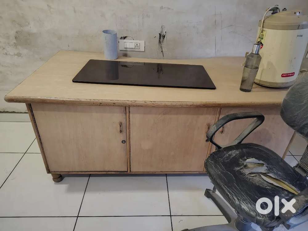 Office table for sale