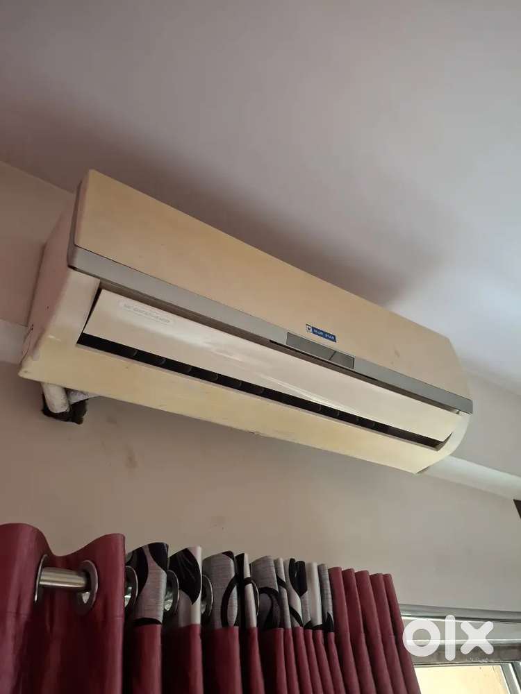 Blue Star 1-ton 3-star split ACs