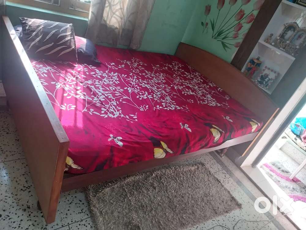 Bed in new condition
