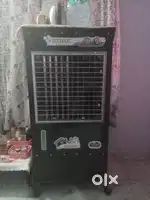 10 months old cooler  good condition