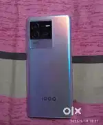 iQ00 5g phone