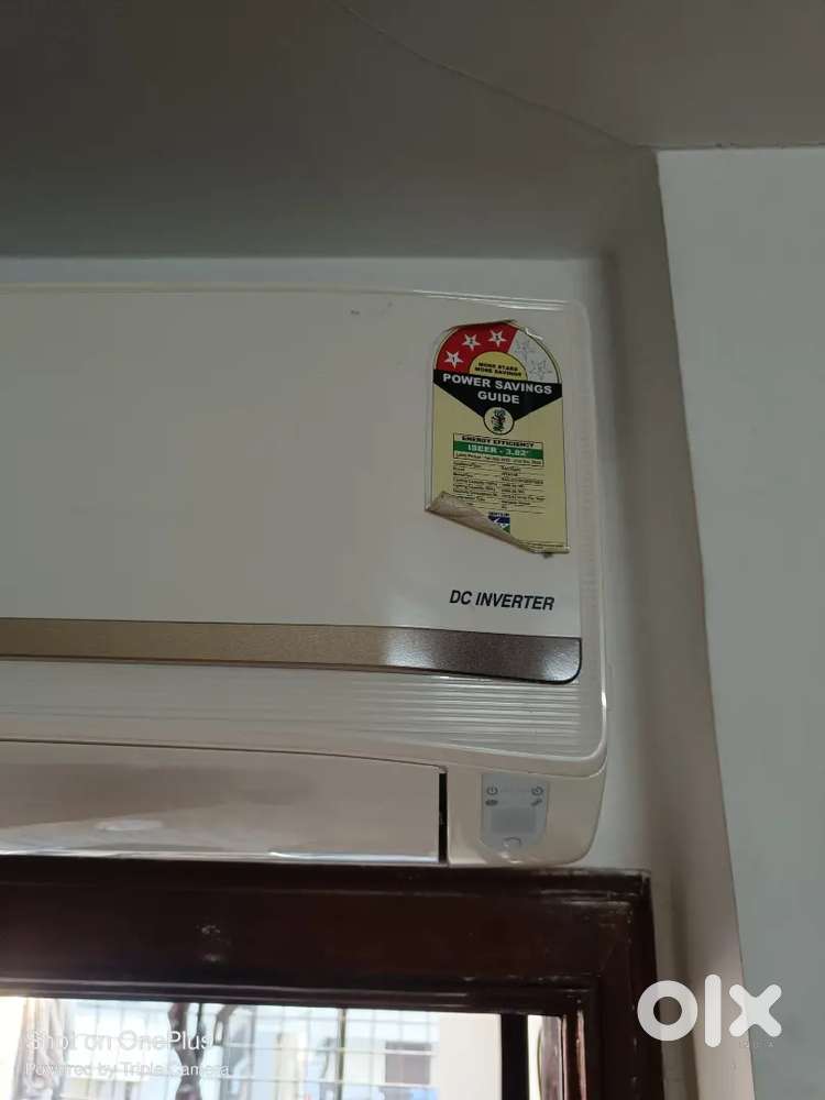 HITACHI 1.5 TON INVERTOR AIR CONDITIONER