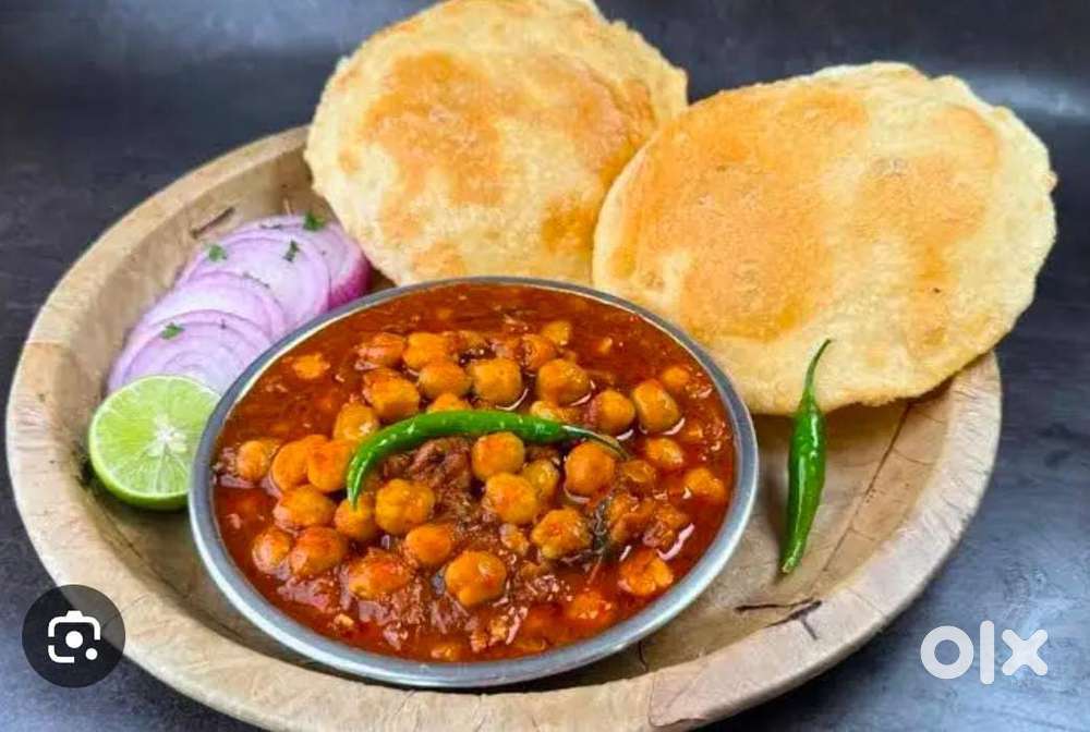 Urgent requirement hai chole bhathure or puri sabji bnane vle karigar