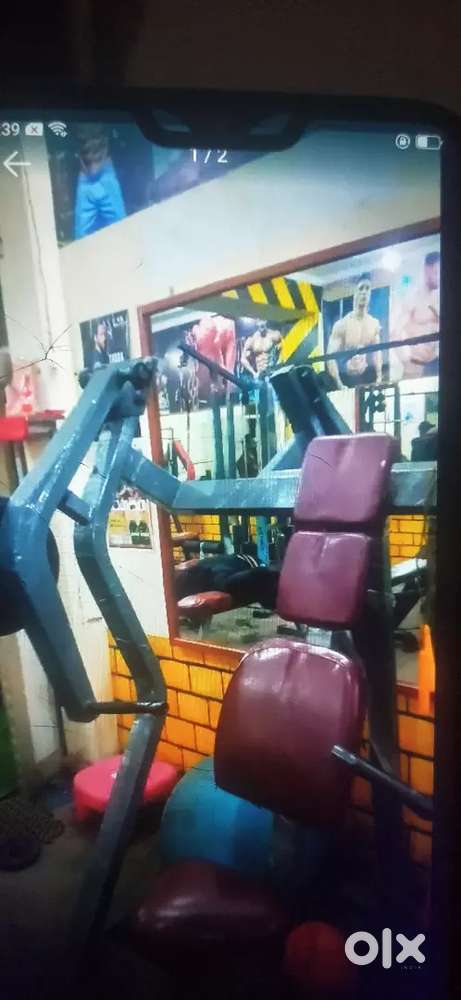 Decline press machine