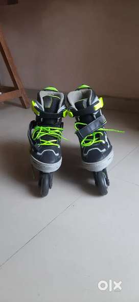 Skating shoes (skates). Oxelo company
