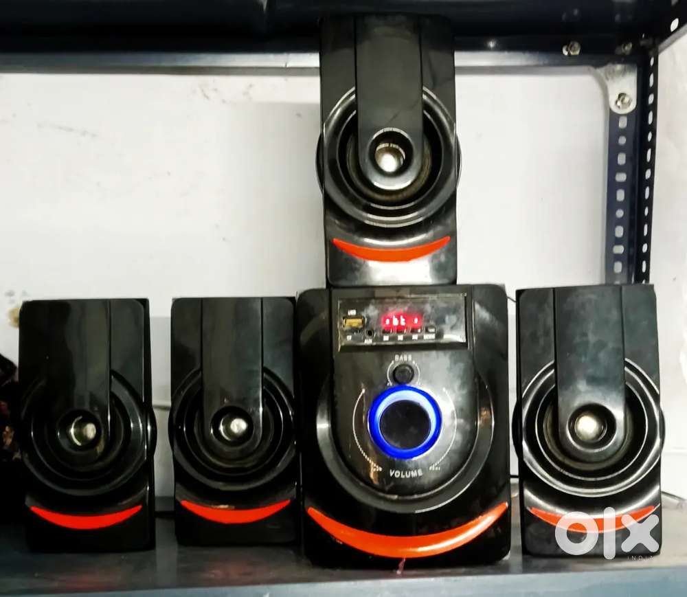 Home theatre hofar and 4 spikar