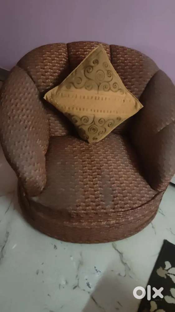 Seven seater sofa set