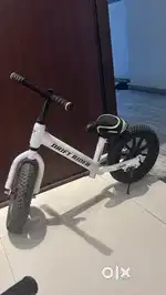 White Drift Rider Cycle for Kids – No Pedals, Fun & Safe Ride