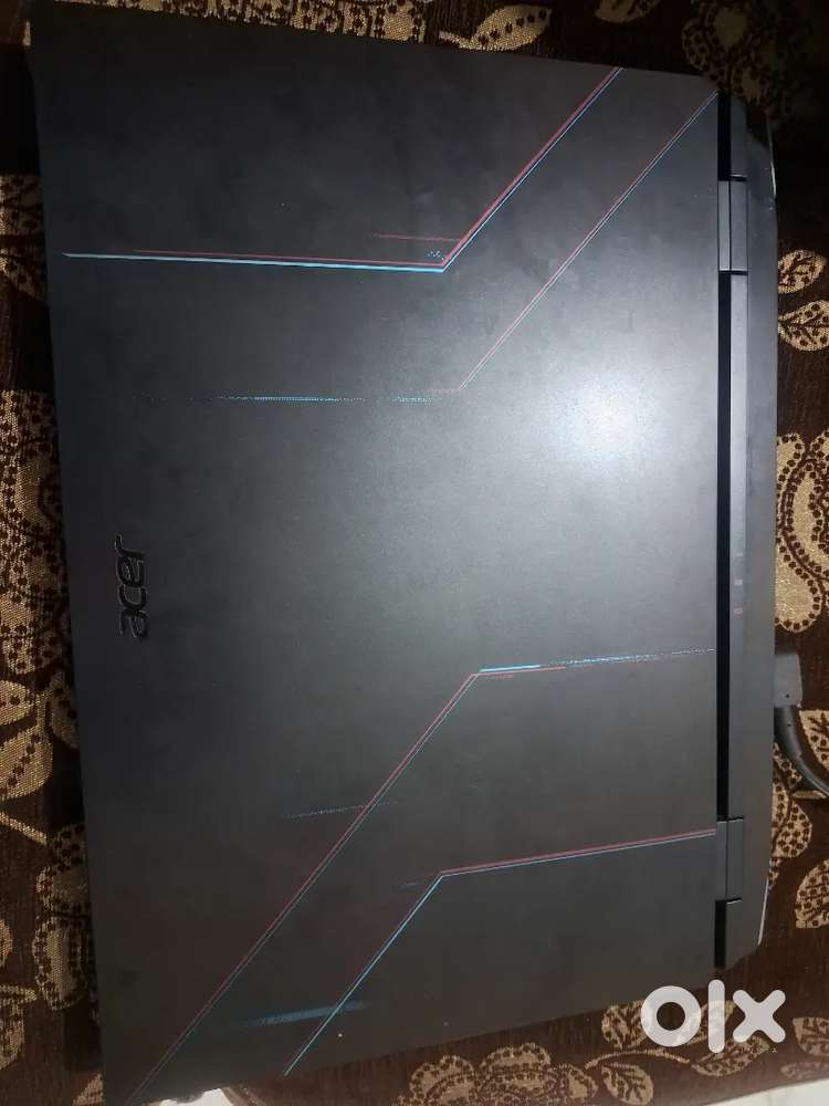 Selling acer nitro 5 gaming laptop