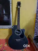 Selling guitar for urgent money