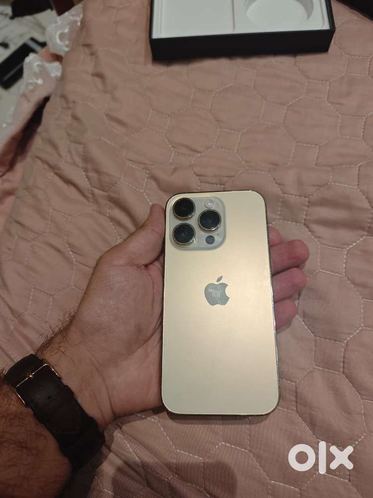 iPhone 14 pro 256 GB Golden Color