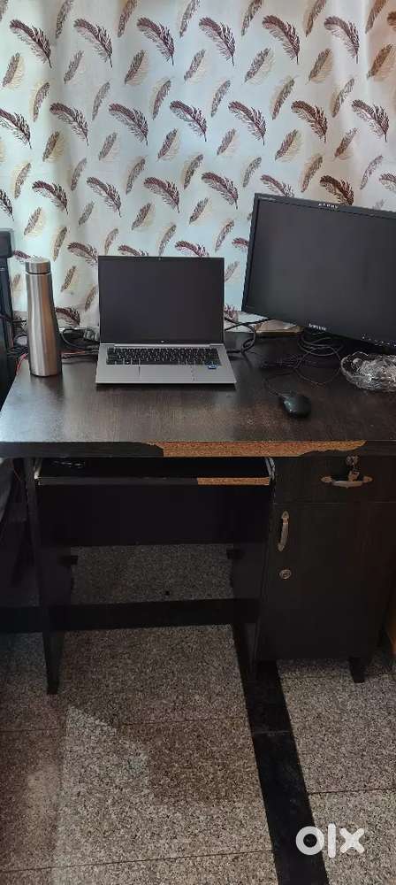 Computer/study table