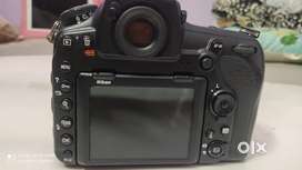 NIKON 810 24-70 lens