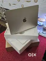 Apple Macbook Air  2025  M3 8GB 256GB SSD 13inch Notch Display