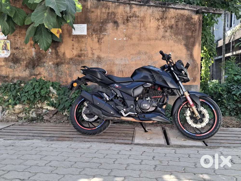 I'm selling my rtr200