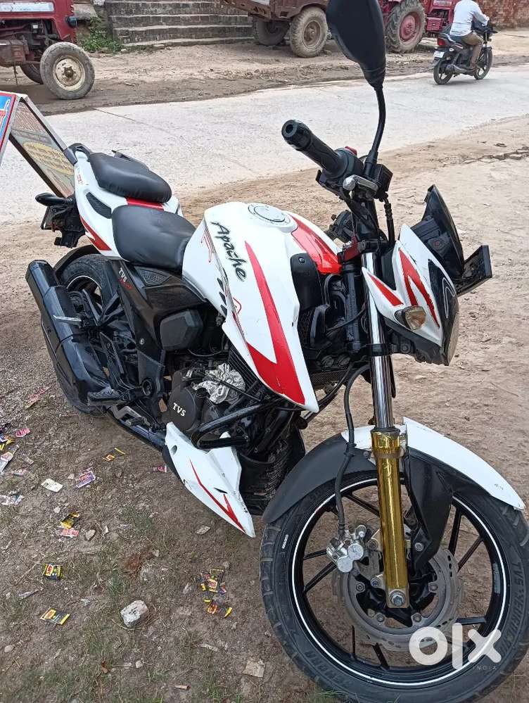 Good Condition Apache 200 Colour White And Red Owner Second