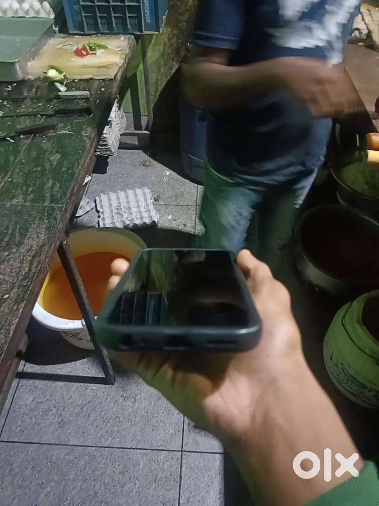 Phone ekdum okk hai jise chiye wo message kare