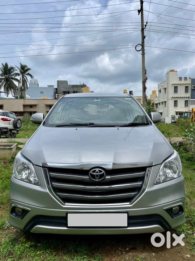 Innova 2.5 V 1st owner