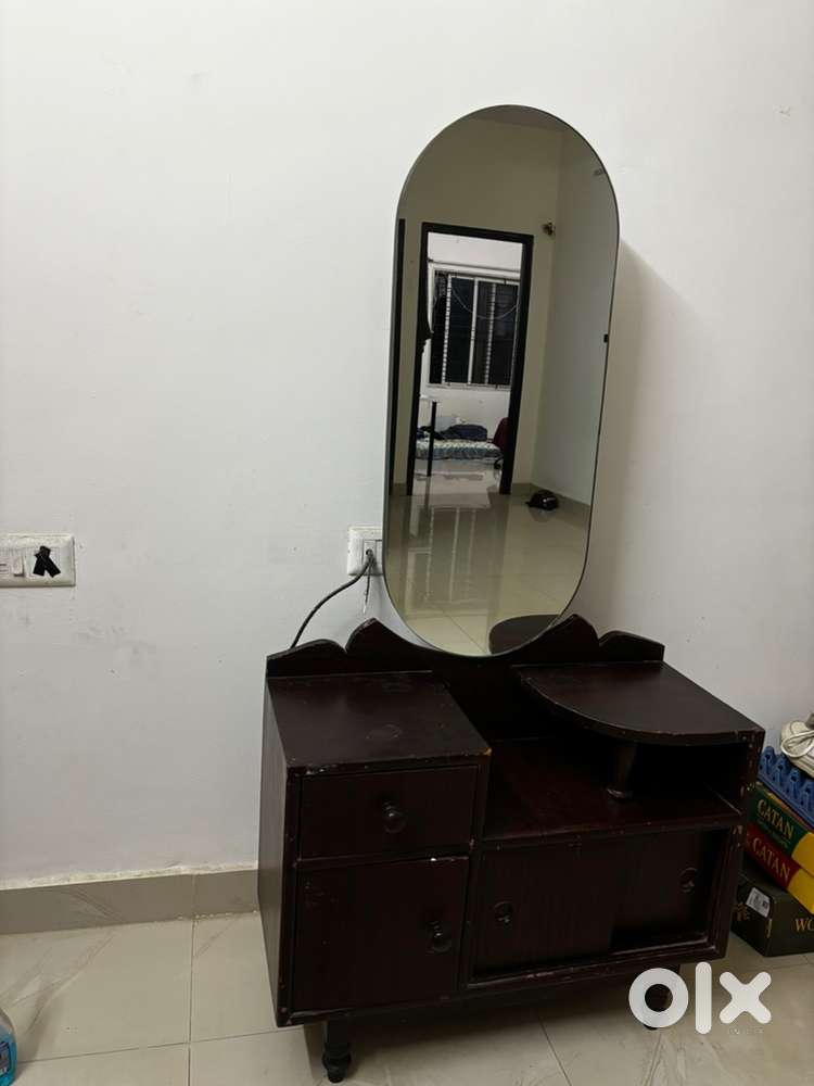 Wooden Mirror - normal / inclined