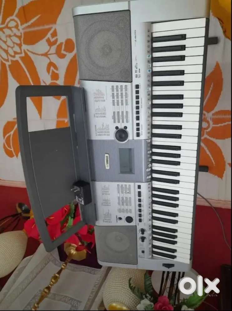 PSR 1425 Yahmah Keyboard