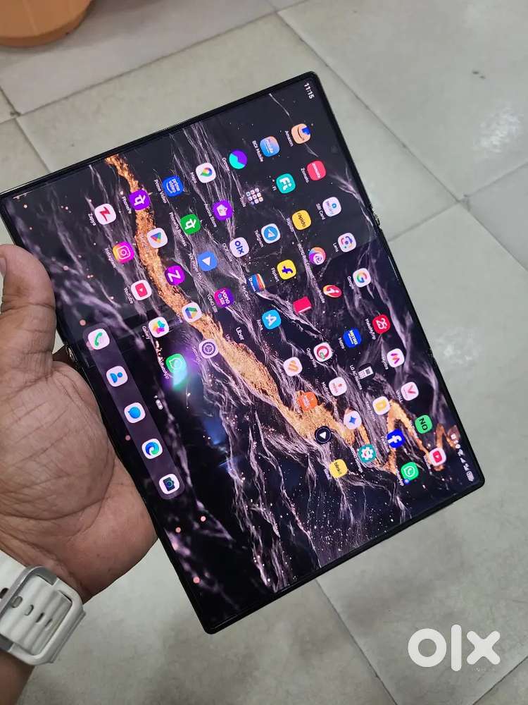 HUAWEI MATE XT 20 DYAS USED 512GB CHINESE