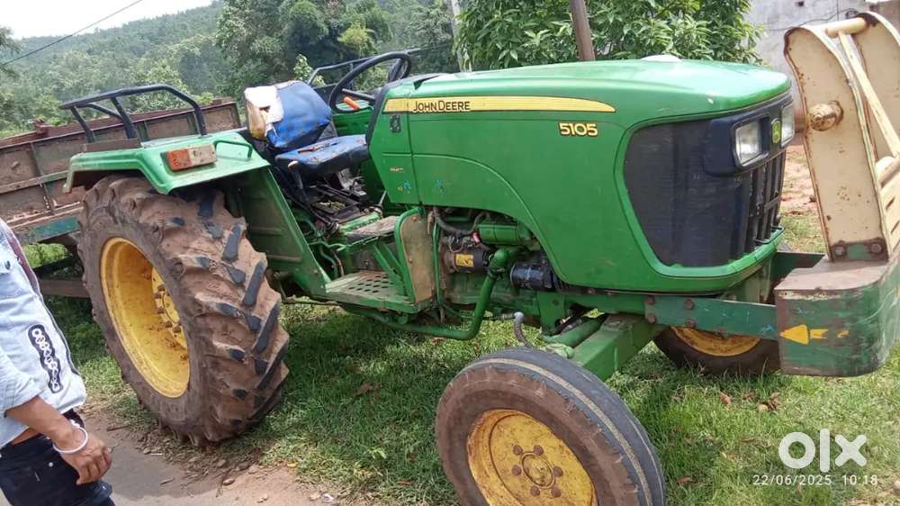 John Deere V2 5105